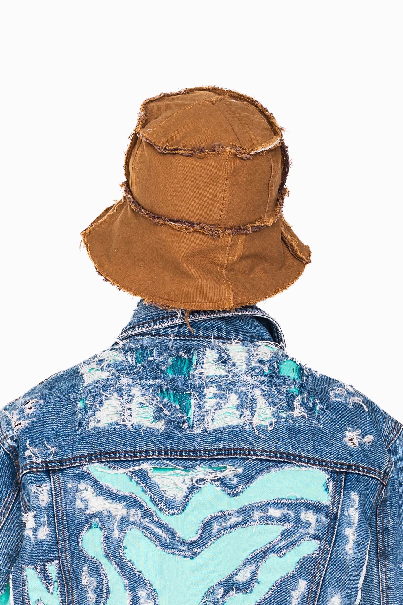 BUCKET DUCK HAT LOGO