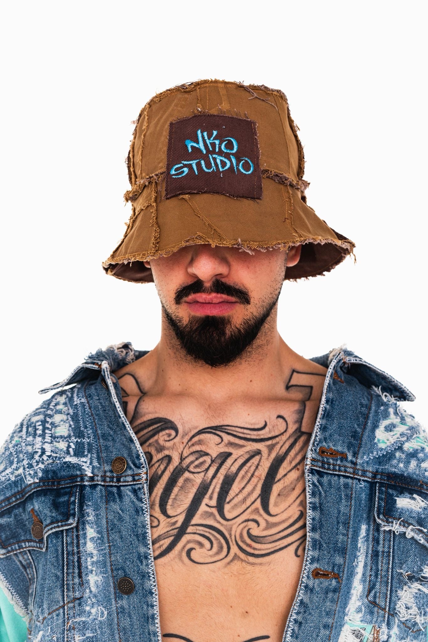 BUCKET DUCK HAT LOGO